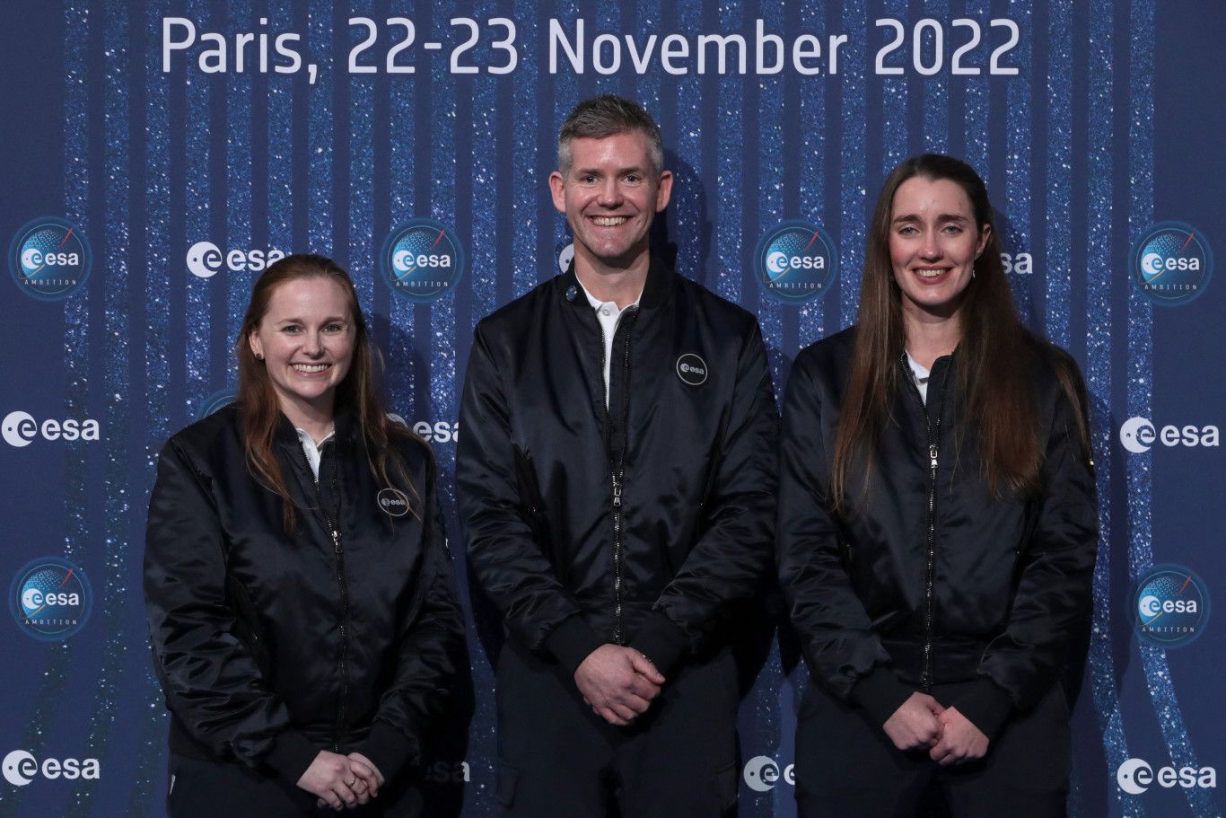 John McFall, az új para-űrhajós és női kollégái